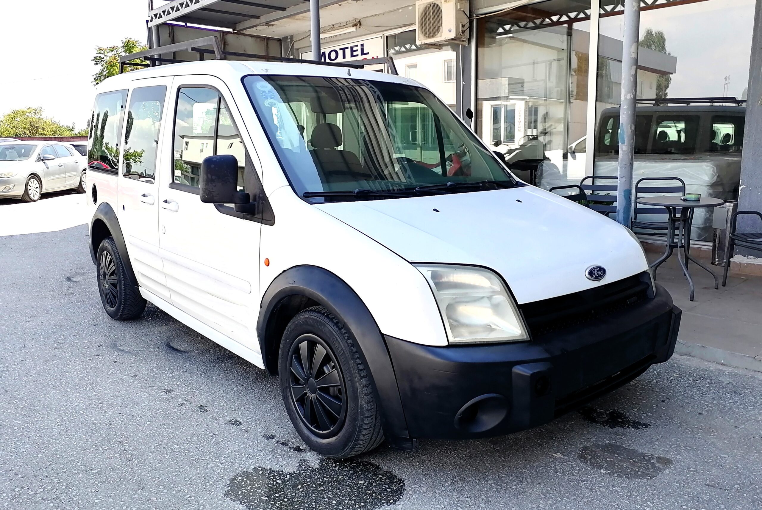 FORD TOURNEO